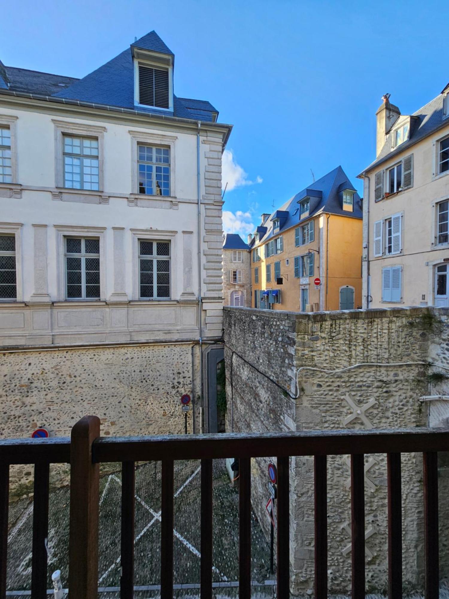 Le Henri IV - Hyper Centre - Quartier Du Chateau Pau Exterior foto